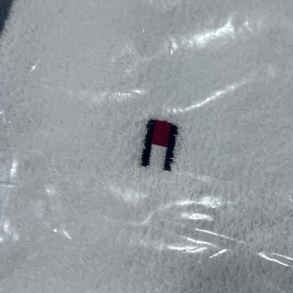 NWT - Tommy Hilfiger Bath Tiwel